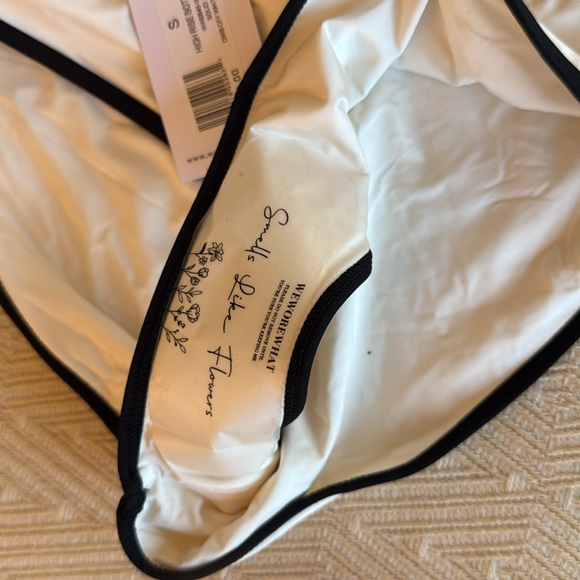 NWT WEWOREWHAT BIKINI SIZE S - Picture 5 of 5